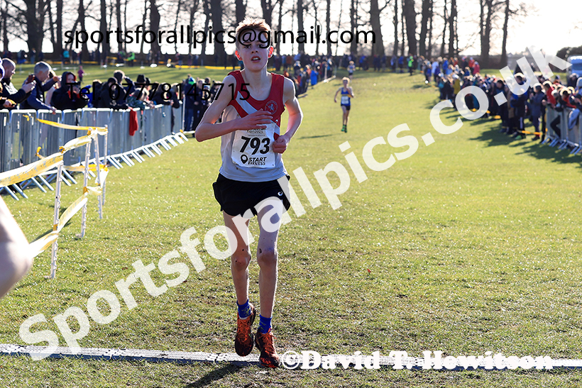 Boys under-15s 2025 Northern Cross Country Champs, Tatton Park, Knutsford, Cheshire. Photo: David T. Hewitson/Sports for All Pics